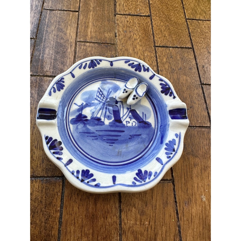 Vintage Elesva Holland Delft‎ Blue Ashtray Windmill Miniature Clogs Ceramic 011